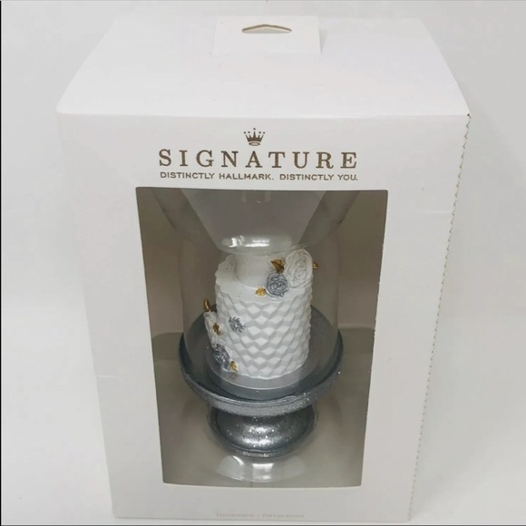 Hallmark Signature Ornament Made for Each Wedding - Picture 6 of 7